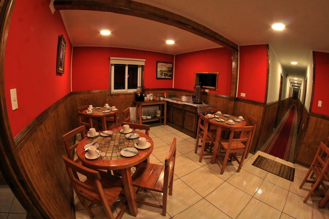 Hostal America En ปวยร์โตนาตาเลส ภายนอก รูปภาพ
