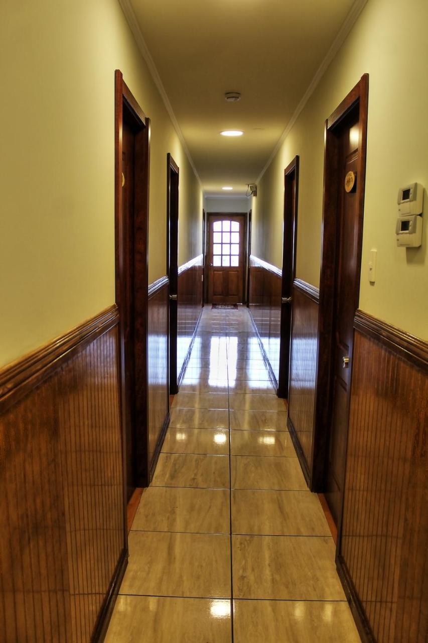 Hostal America En ปวยร์โตนาตาเลส ภายนอก รูปภาพ